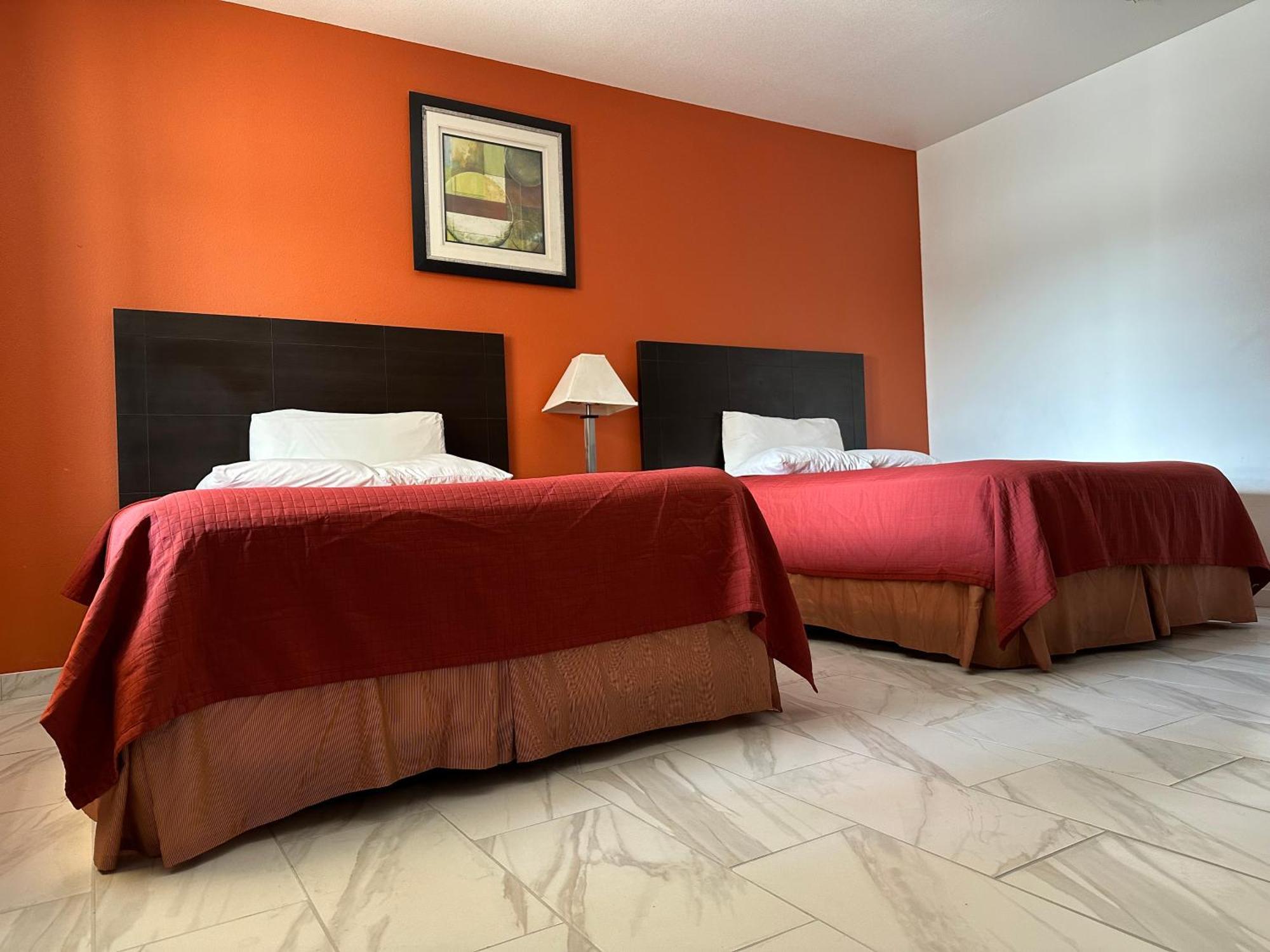 Lux Inn And Suites Three Rivers 外观 照片