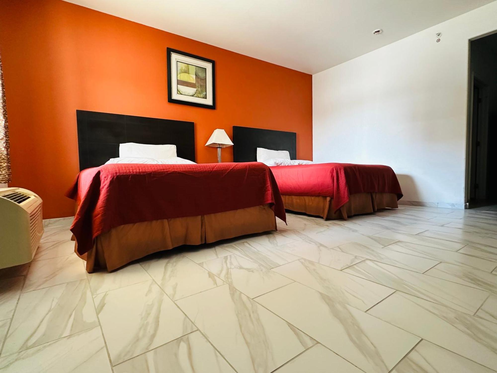 Lux Inn And Suites Three Rivers 外观 照片
