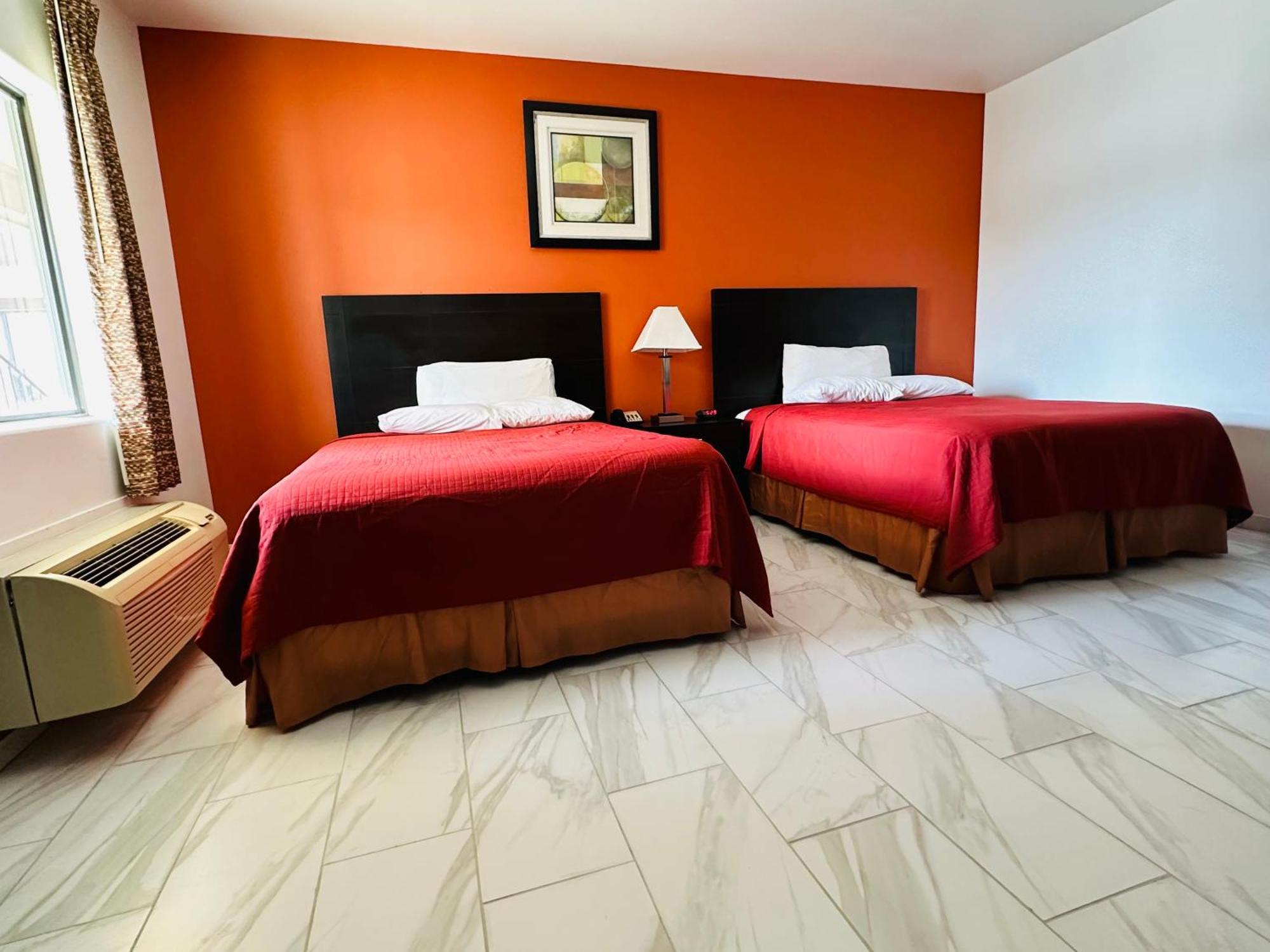 Lux Inn And Suites Three Rivers 外观 照片