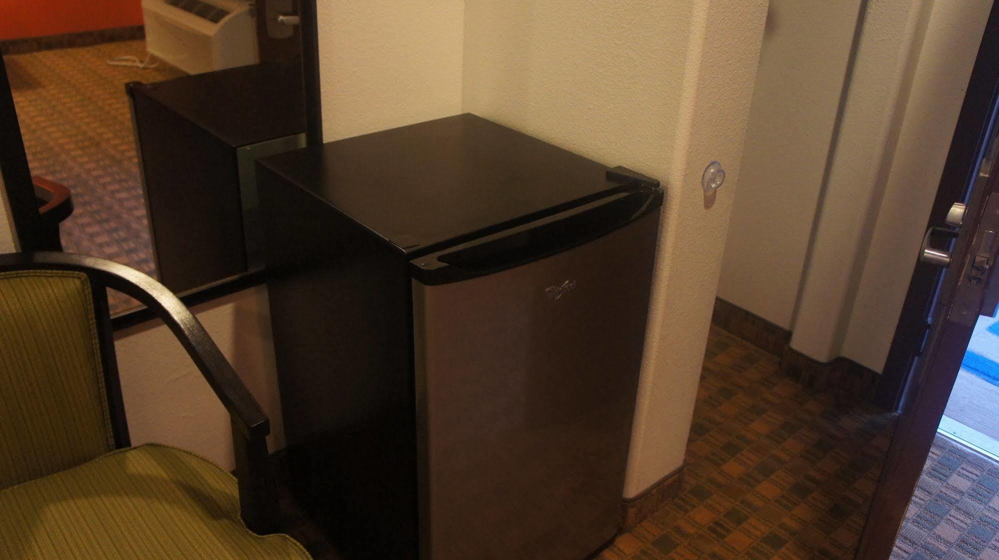 Lux Inn And Suites Three Rivers 外观 照片
